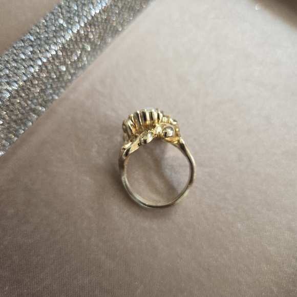 Vintage 14k Gold Clam Shell Pearl Ring - Picture 9 of 13